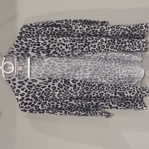 Laura‎ Ashley women's medium gray cheetah open front 3/4 length sleeve cardigan